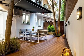 Backyard Modern House Nea Smyrni