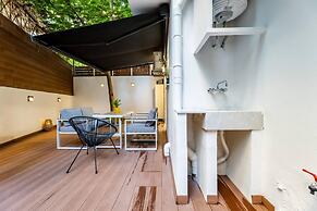 Backyard Modern House Nea Smyrni