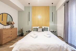 Central Athens Jewel