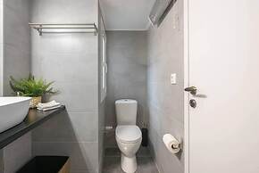 Central Athens Jewel