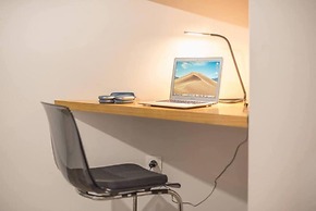 Central Athens Jewel