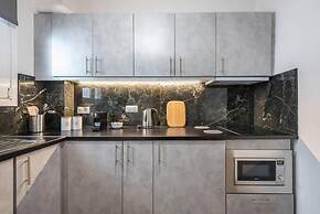 Central Athens Jewel