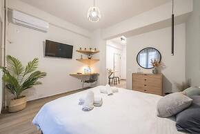 Central Athens Jewel