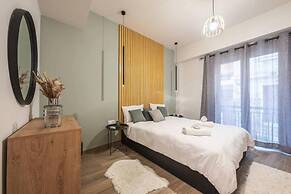 Central Athens Jewel