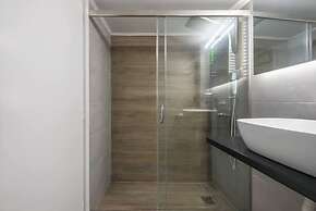 Central Athens Jewel