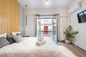 Central Athens Jewel