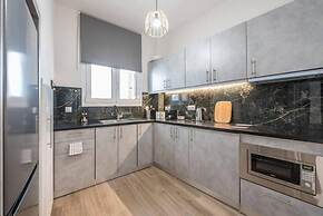 Central Athens Jewel