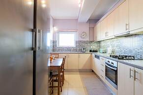 Petralona Dazzling top Floor 2BD AP