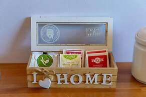 Petralona Dazzling top Floor 2BD AP