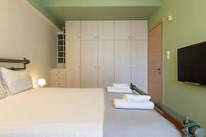 Petralona Dazzling top Floor 2BD AP