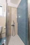 Petralona Dazzling top Floor 2BD AP