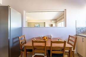 Petralona Dazzling top Floor 2BD AP