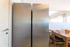 Petralona Dazzling top Floor 2BD AP