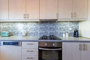 Petralona Dazzling top Floor 2BD AP