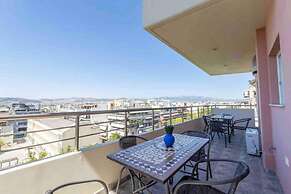 Cozy top Floor Flat Petralona
