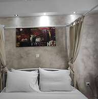 ONE Block From the sea Family House at Floisvos