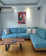 ONE Block From the sea Family House at Floisvos