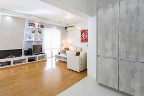 ONE Block From the sea Family House at Floisvos