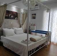 ONE Block From the sea Family House at Floisvos