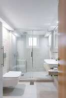 ONE Block From the sea Family House at Floisvos