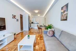 Koukaki lux 2BD 1master ap Next to Acropolis