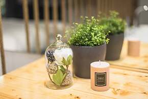 Small Minimal Paradise in the Center of the City