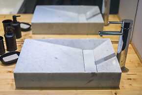 Small Minimal Paradise in the Center of the City