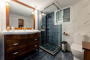 Luxury Flat at Archaeological Museum