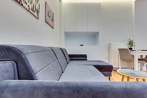 Elegant Flat 5 Walk to Metro Panormou