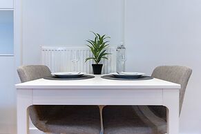 Elegant Flat 5 Walk to Metro Panormou