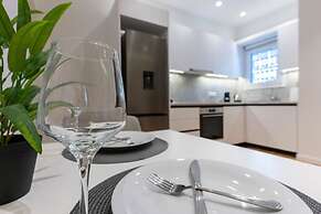 Elegant Flat 5 Walk to Metro Panormou