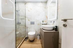 Bright and Stylish Apartment in Palaio Faliro