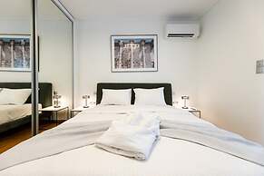 Bright and Stylish Apartment in Palaio Faliro