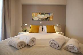 Penthouse lux Flat With 2 bd Next to Larissis