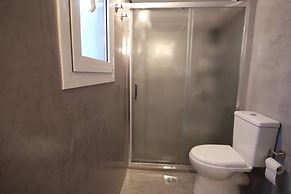 Penthouse lux Flat With 2 bd Next to Larissis