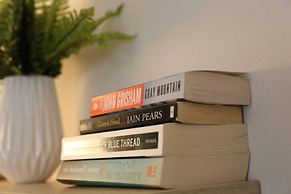 Penthouse lux Flat With 2 bd Next to Larissis