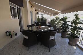 Penthouse lux Flat With 2 bd Next to Larissis