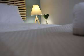 Penthouse lux Flat With 2 bd Next to Larissis