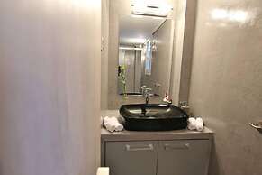 Penthouse lux Flat With 2 bd Next to Larissis