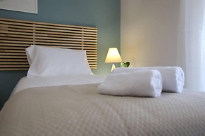 Penthouse lux Flat With 2 bd Next to Larissis