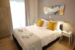 Penthouse lux Flat With 2 bd Next to Larissis