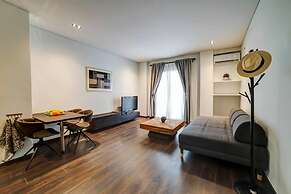 Classy and Stylish Apartment Next to Hilton