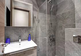 Classy and Stylish Apartment Next to Hilton