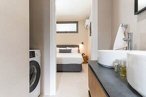 Charming Minimal apt in the Center of Glyfada