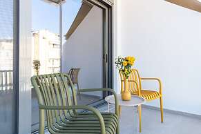 Charming Minimal apt in the Center of Glyfada
