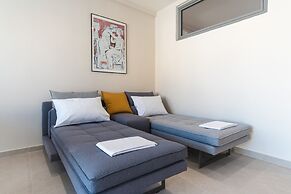 Charming Minimal apt in the Center of Glyfada
