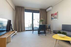 Charming Minimal apt in the Center of Glyfada