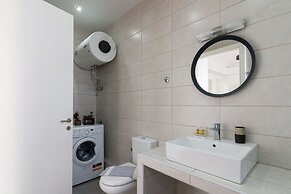 Sunny Paradise in the Heart of Athens