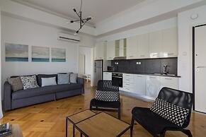 Sunny Paradise in the Heart of Athens