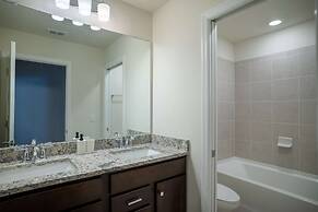 Fun and Relax 10 Bed Home Pool Themed Rooms